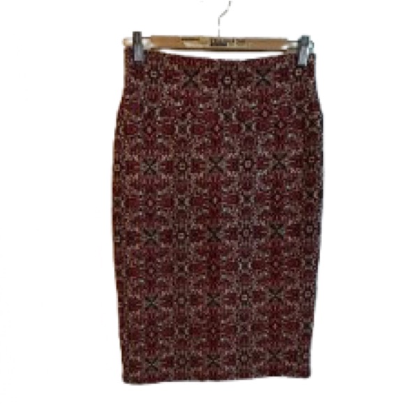 Lularoe Red And Black Patterned Pencil Skirt